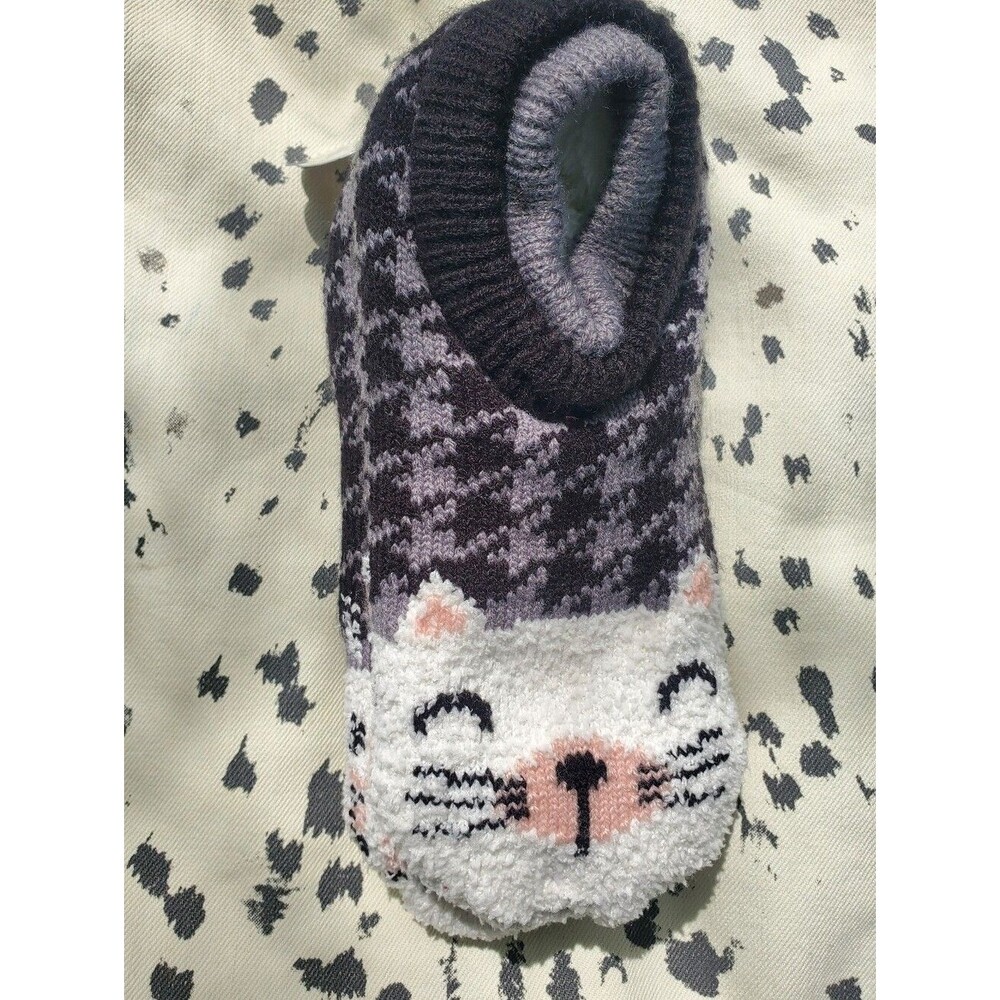 *NWT* Fuzzy Baba Cozy Cat No-Show Slipper Socks Gripper Buttoms Size 9-11
